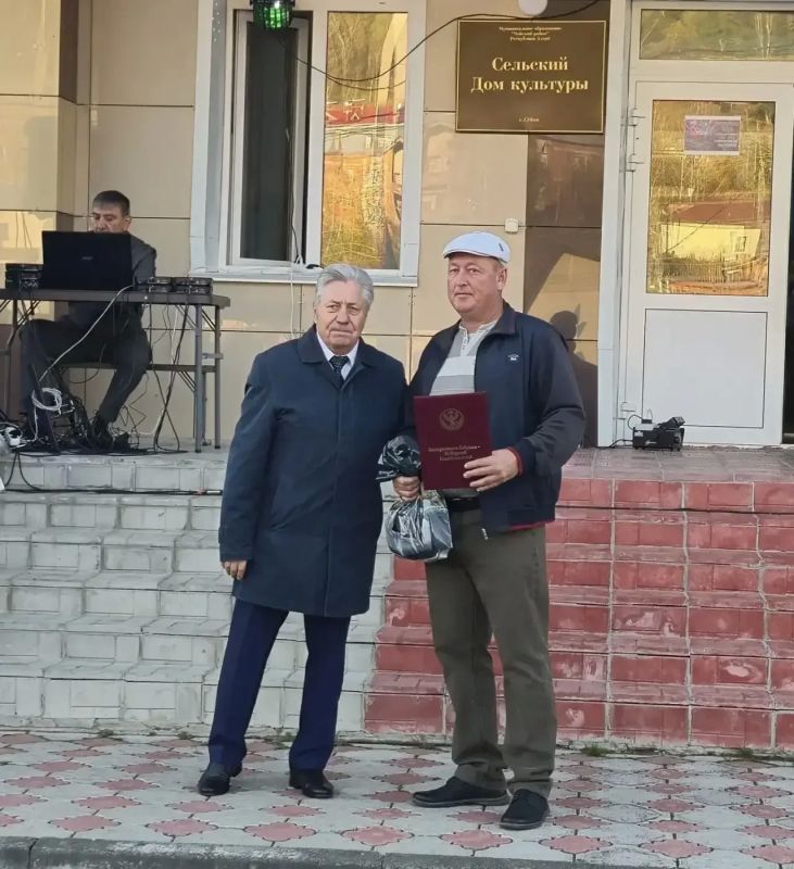 Рудник «Весёлый» в Чойском районе отмечает свой 75-летний юбилей Рудник «Весёлый» в Чойском районе отмечает свой 75-летний юбилей