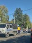 Вот так аварийная служба восстанавливала люк на пересечении улиц В. Чаптынова и Г.И. Чорос-Гуркина