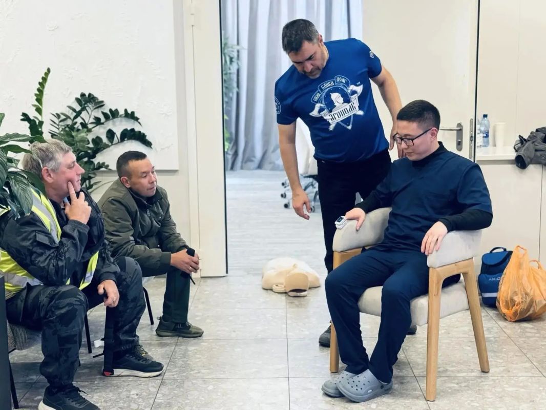 В аэропорту Горно-Алтайск прошло обучение по оказанию первой помощи В аэропорту Горно-Алтайск прошло обучение по оказанию первой помощи