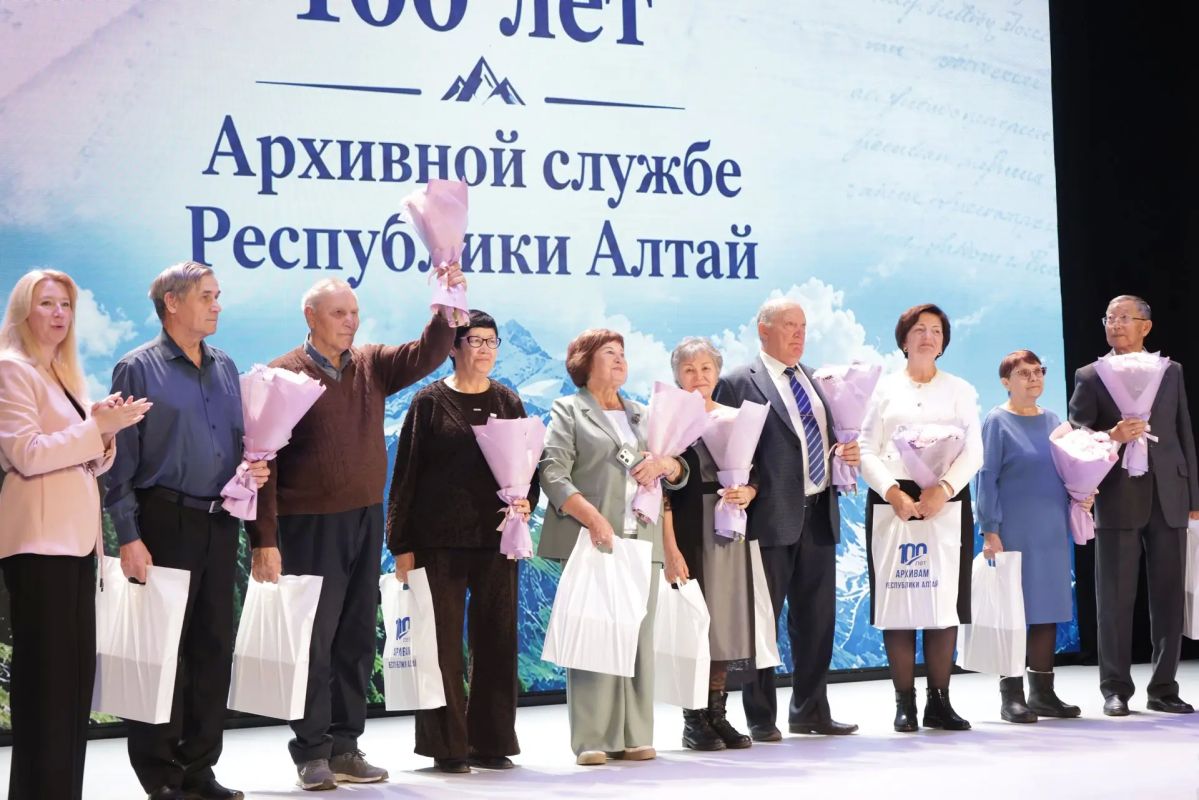 Хранители истории. Сегодня 1 октября в Центре развития культуры КУ РА «Государственный архив Республики Алтай» и муниципальные архивы республики отметили 100-летний юбилей службы Хранители истории. Сегодня 1 октября в Центре развития культуры КУ РА «Государственный архив Республики Алтай» и муниципальные архивы республики отметили 100-летний юбилей службы