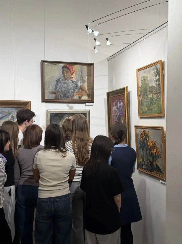 Сегодня в Национальном музее им А.В. Анохина открылась выставка посвященной 100-летию со дня рождения выдающегося живописца, педагога, заслуженного работника кудьтуры РСФСР, члена союза художников России, Сергея Карловича... Сегодня в Национальном музее им А.В. Анохина открылась выставка посвященной 100-летию со дня рождения выдающегося живописца, педагога, заслуженного работника кудьтуры РСФСР, члена союза художников России, Сергея Карловича...