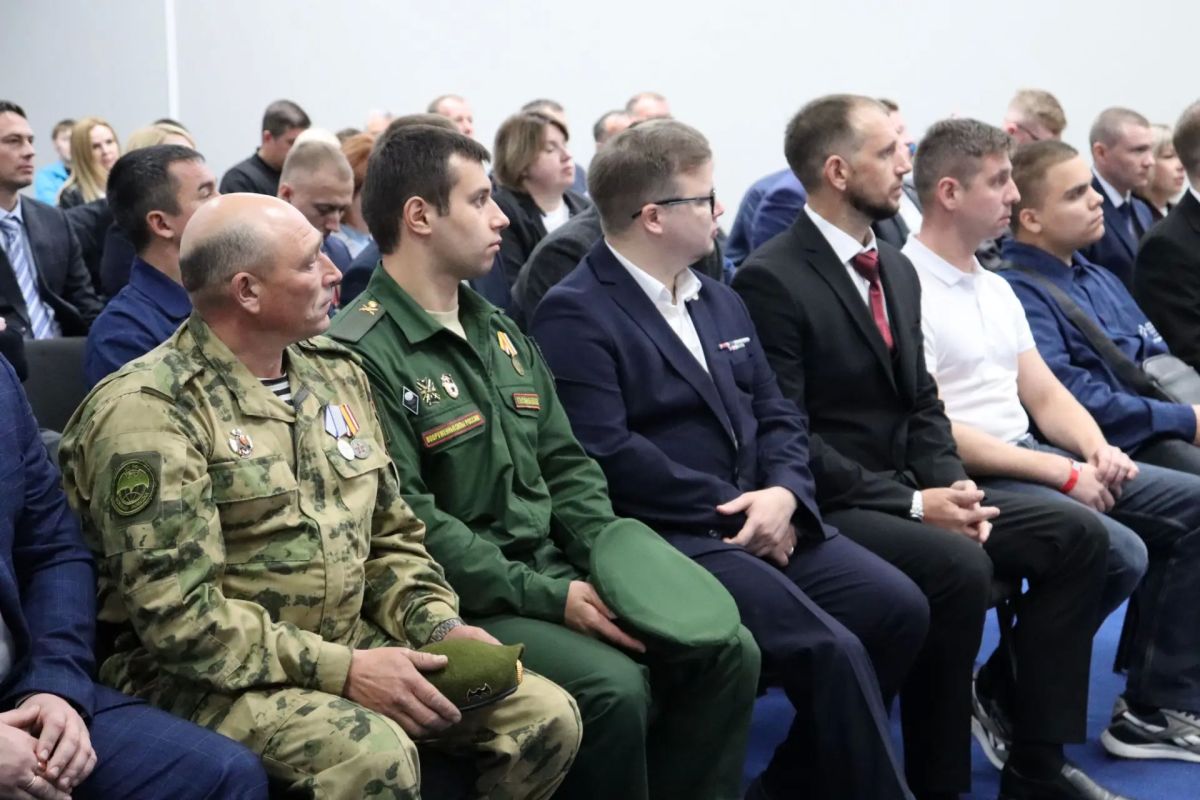 Вячеслав Явцев вошел в пятерку лучших на федеральном этапе конкурса «Лучший по профессии» Вячеслав Явцев вошел в пятерку лучших на федеральном этапе конкурса «Лучший по профессии»