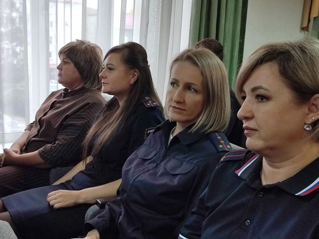 Прямо сейчас в МВД по Республике Алтай проходит торжественное мероприятие, посвящённое Дню сотрудника уголовного розыска Прямо сейчас в МВД по Республике Алтай проходит торжественное мероприятие, посвящённое Дню сотрудника уголовного розыска