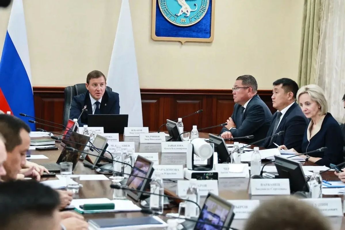 Рассмотрели основные характеристики бюджета республики на 2027 год и плановый период