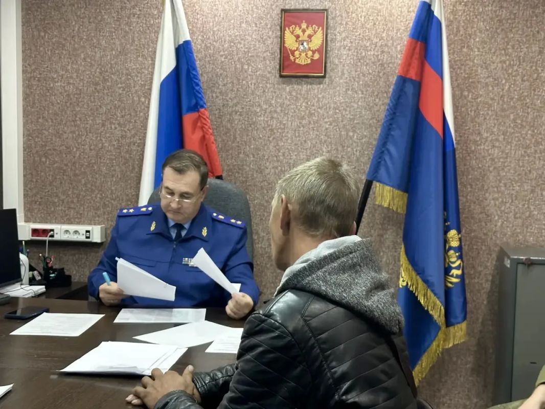 Прокурор Республики Алтай провел личный прием жителей Усть-Коксинского района Прокурор Республики Алтай провел личный прием жителей Усть-Коксинского района