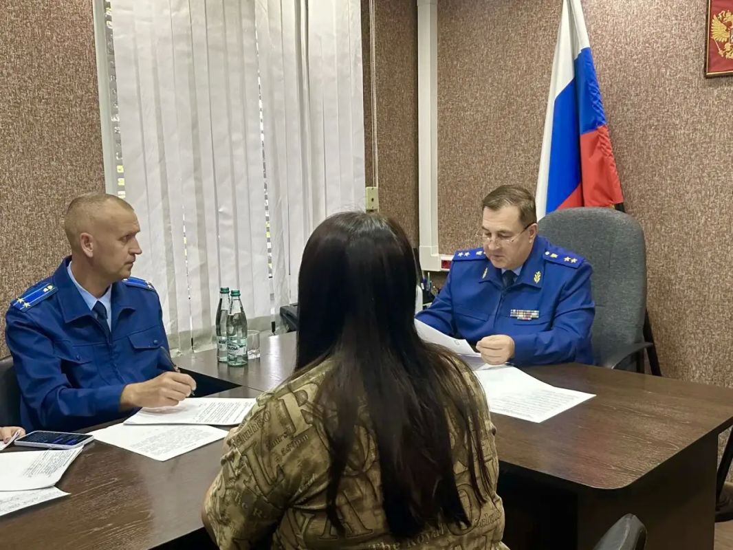 Прокурор Республики Алтай провел личный прием жителей Усть-Коксинского района Прокурор Республики Алтай провел личный прием жителей Усть-Коксинского района