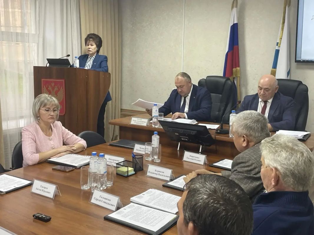 Первый вице-спикер парламента Республики Алтай Татьяна Гигель приняла участие во внеочередной 25-й сессии Совета депутатов Чойского района