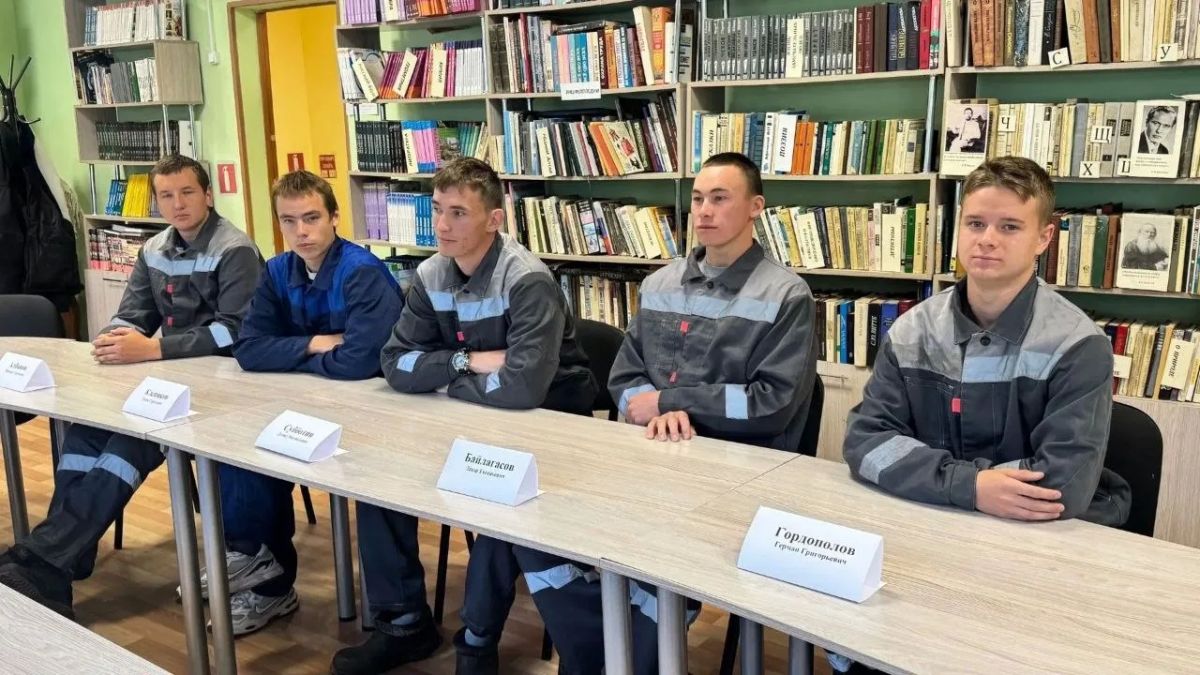 Конкурс профессионального мастерства «Лучший пахарь» прошел в Усть-Коксинском техникуме отраслевых технологий Конкурс профессионального мастерства «Лучший пахарь» прошел в Усть-Коксинском техникуме отраслевых технологий