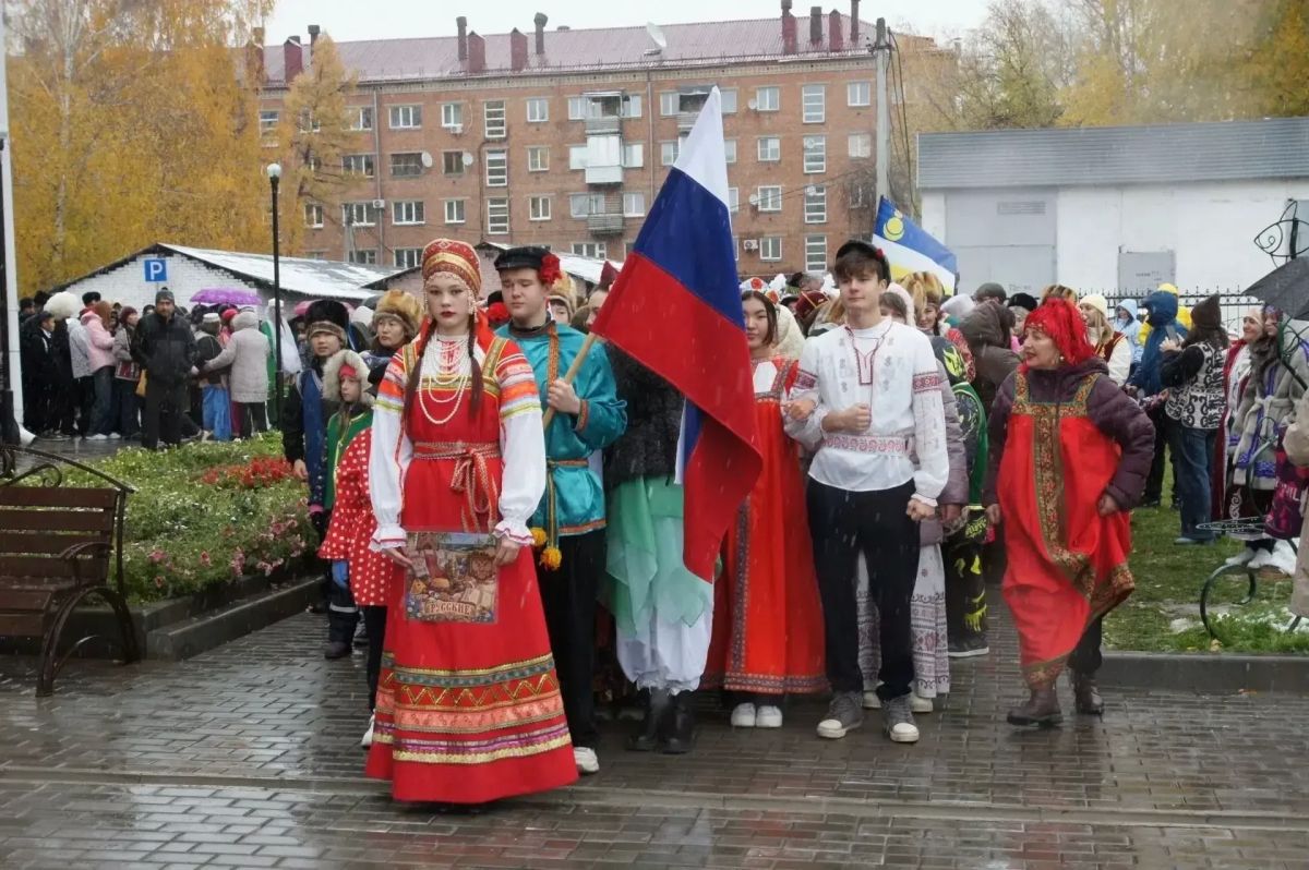 Яркий семейный фестиваль в гимназии №9 Яркий семейный фестиваль в гимназии №9