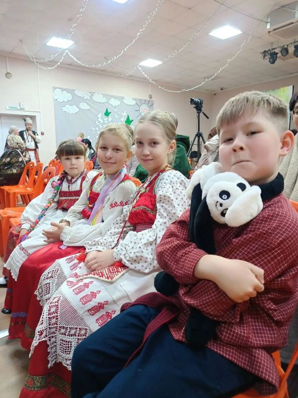 Ансамбль "Туматуриха" из Республики Алтай принял участие в Межрегиональном Сибирском фольклорном фестивале, состоявшемся в Новосибирске и Новосибирской области Ансамбль "Туматуриха" из Республики Алтай принял участие в Межрегиональном Сибирском фольклорном фестивале, состоявшемся в Новосибирске и Новосибирской области