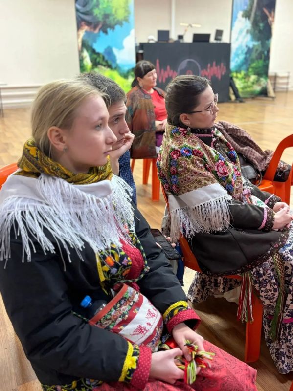 Ансамбль "Туматуриха" из Республики Алтай принял участие в Межрегиональном Сибирском фольклорном фестивале, состоявшемся в Новосибирске и Новосибирской области Ансамбль "Туматуриха" из Республики Алтай принял участие в Межрегиональном Сибирском фольклорном фестивале, состоявшемся в Новосибирске и Новосибирской области