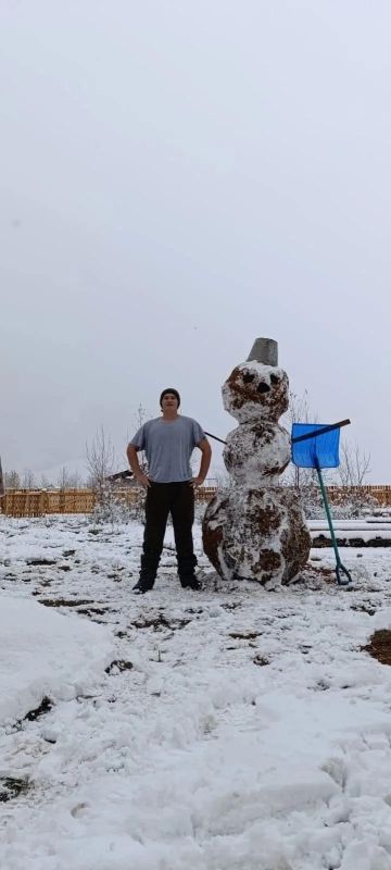 Газета «Уймонские Вести» Усть-Коксинского района поделилась снимками снеговиков 2025 года Газета «Уймонские Вести» Усть-Коксинского района поделилась снимками снеговиков 2025 года
