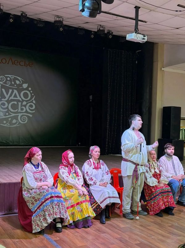 Ансамбль "Туматуриха" из Республики Алтай принял участие в Межрегиональном Сибирском фольклорном фестивале, состоявшемся в Новосибирске и Новосибирской области Ансамбль "Туматуриха" из Республики Алтай принял участие в Межрегиональном Сибирском фольклорном фестивале, состоявшемся в Новосибирске и Новосибирской области