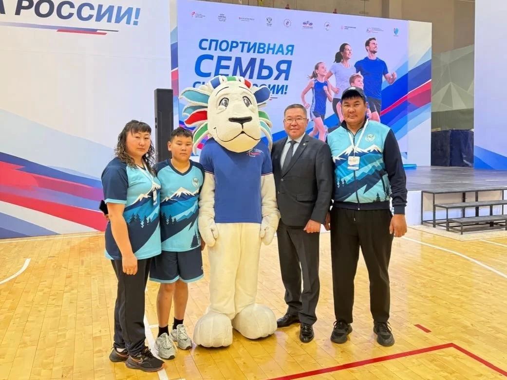 Семья участника СВО Айаса Токоекова принимает участие в инклюзивном физкультурно-оздоровительном мероприятии «Спортивная семья – сила России!» в Красноярске