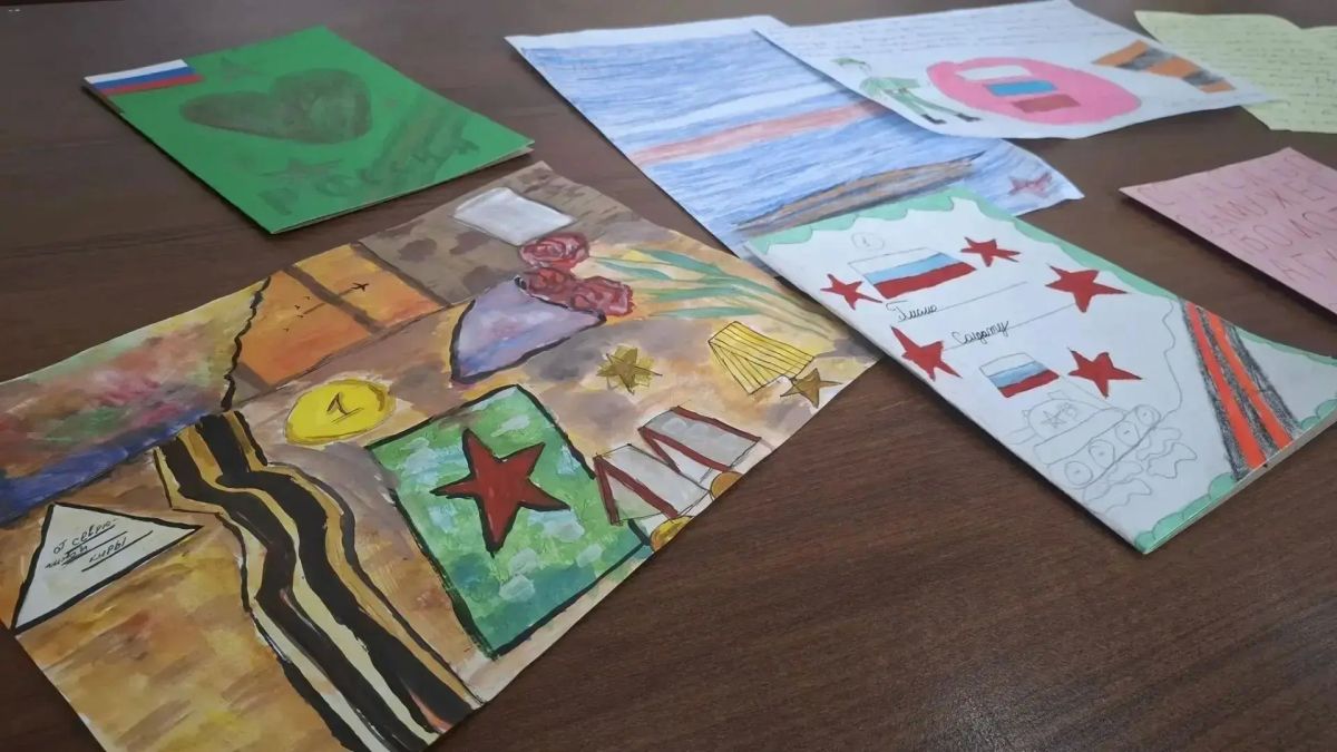 Коллектив Майминского сельскохозяйственного техникума поддержал участников СВО – для бойцов собрали необходимые вещи: термобельё, носки, перчатки, шапки и другие предметы первой необходимости Коллектив Майминского сельскохозяйственного техникума поддержал участников СВО – для бойцов собрали необходимые вещи: термобельё, носки, перчатки, шапки и другие предметы первой необходимости