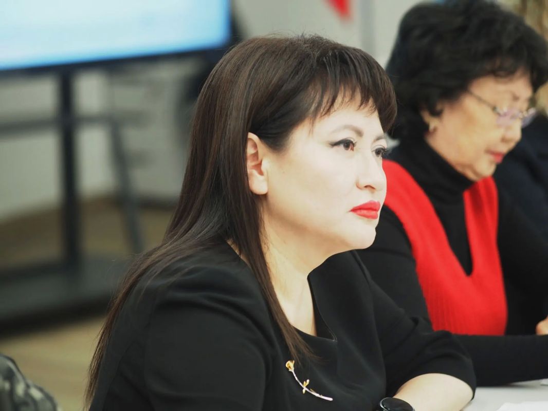 Министр по национальной политике и связям с общественностью РА Людмила Варванец приняла участие в заседании Общественной палаты Республики Алтай VIII созыва Министр по национальной политике и связям с общественностью РА Людмила Варванец приняла участие в заседании Общественной палаты Республики Алтай VIII созыва