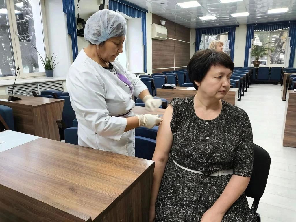 В Горно-Алтайске проходит вакцинация от гриппа В Горно-Алтайске проходит вакцинация от гриппа