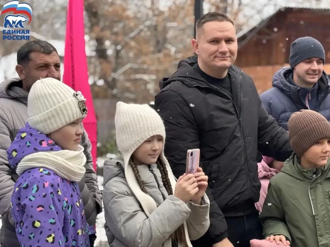 В Горно-Алтайске благоустроены дворы трёх многоквартирных домов В Горно-Алтайске благоустроены дворы трёх многоквартирных домов