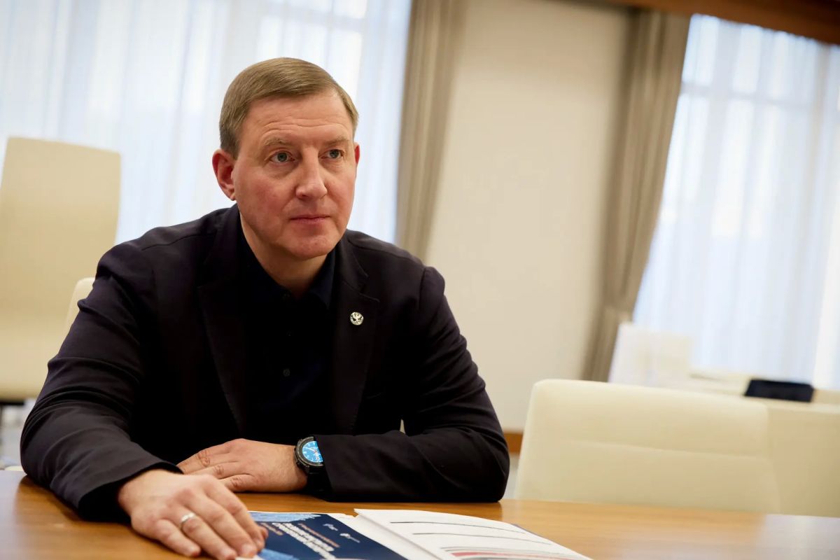 Андрей Турчак: Провели рабочую встречу с Министром строительства и ЖКХ России Иреком Файзуллиным Андрей Турчак: Провели рабочую встречу с Министром строительства и ЖКХ России Иреком Файзуллиным