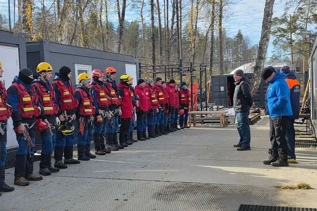 Спасатели курорта «Манжерок» успешно прошли аттестацию Спасатели курорта «Манжерок» успешно прошли аттестацию