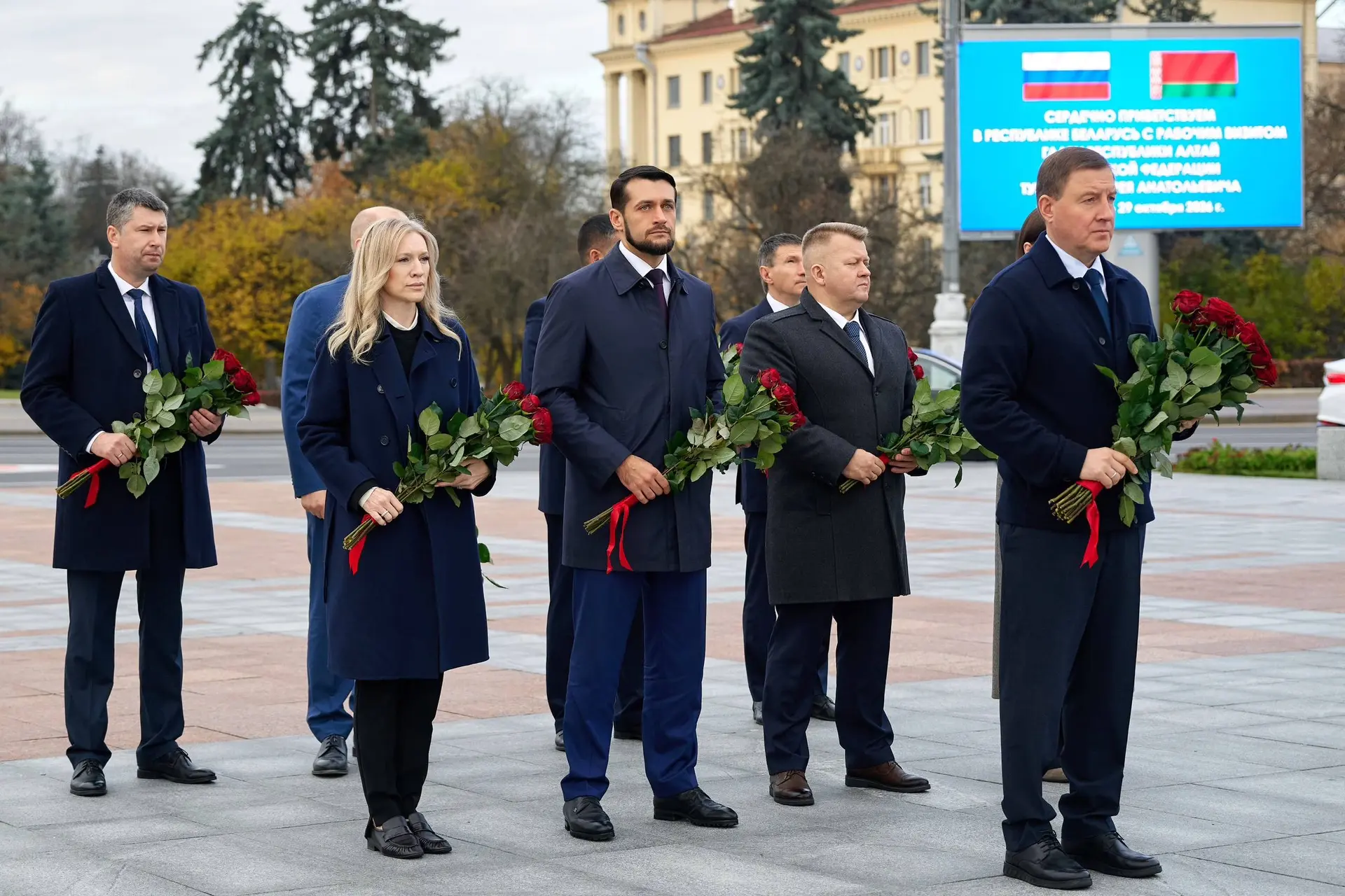 Александр Прокопьев: Возложили цветы к Монументу Победы в городе Минске
